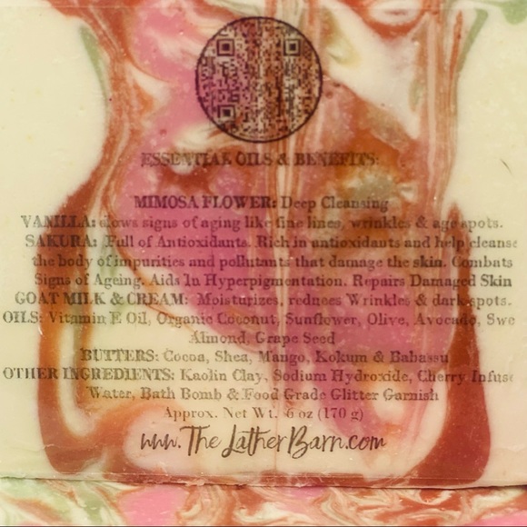 🌸CherryBlossom Essential Goat Milk & Cream Lather - Picture 5 of 6